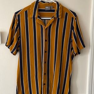COPY - Vertical striped shirt